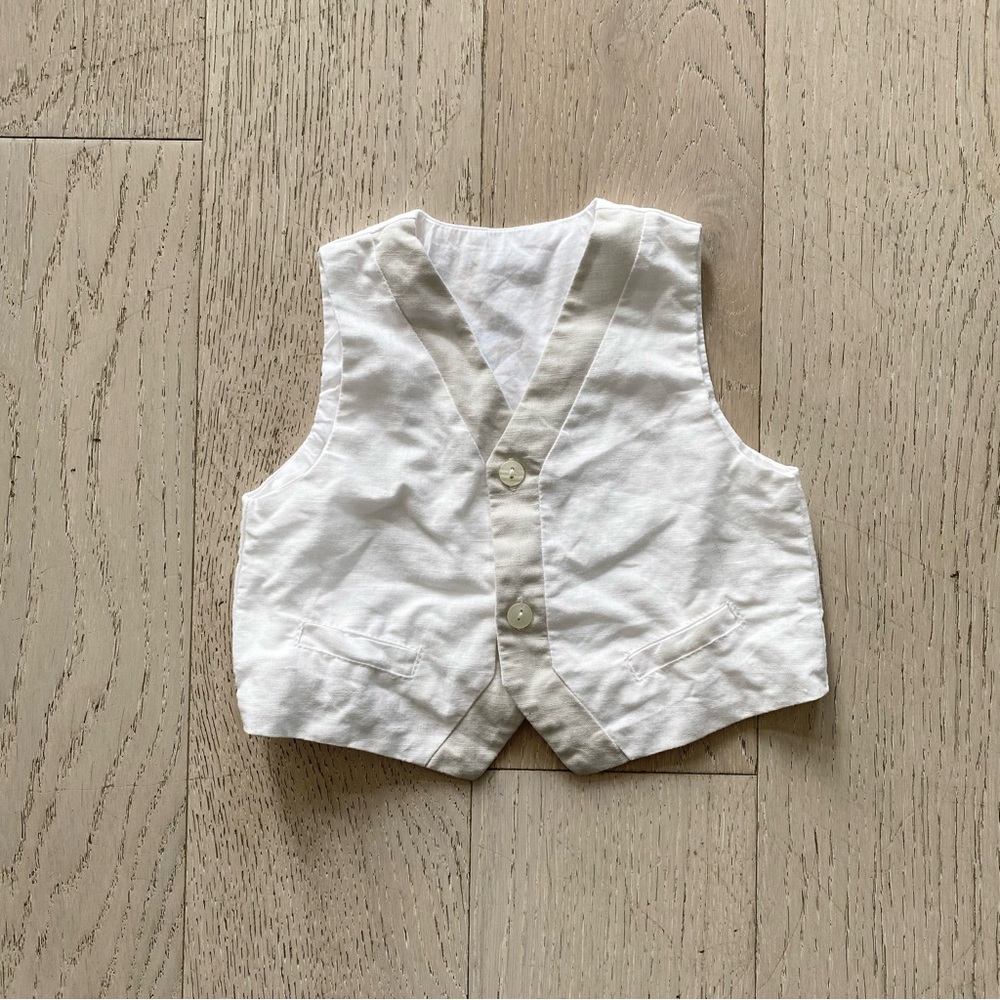 3/$10 🌸 Linen Blend Baby Vest